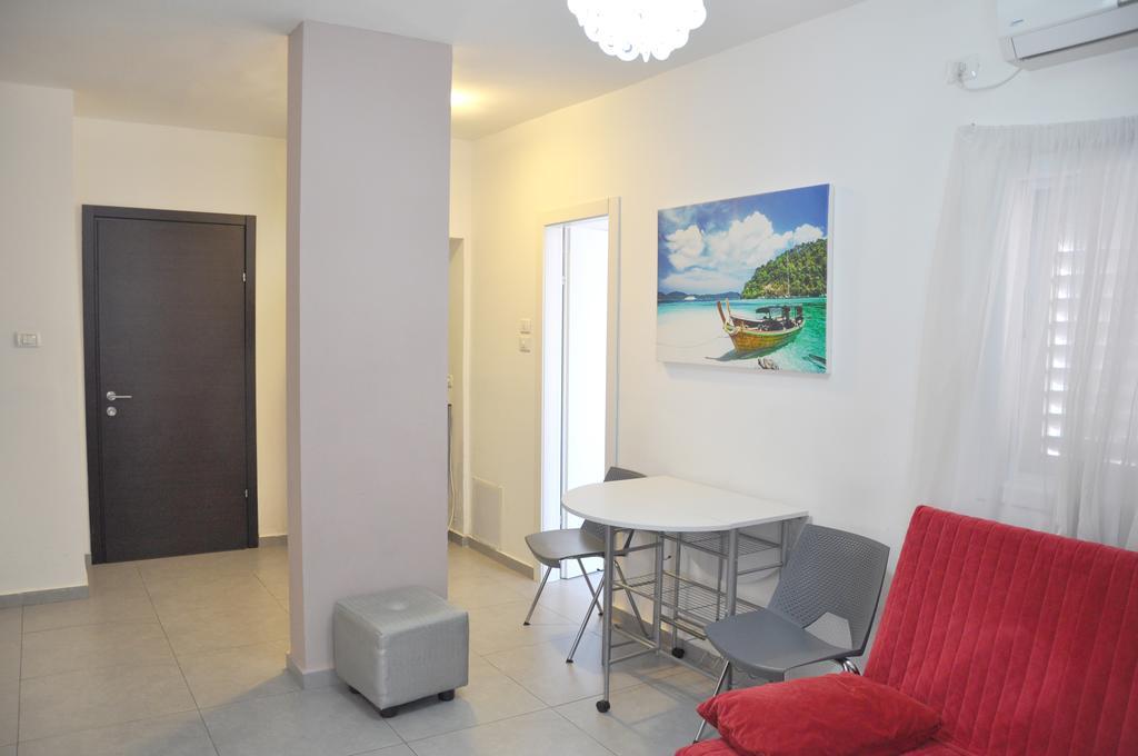 Isra Home Rothschild 8-2 Apartment バト・ヤム エクステリア 写真